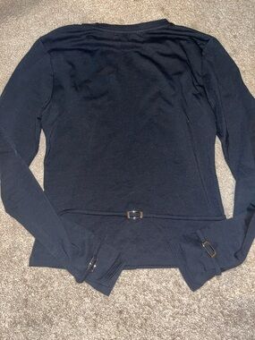 Women’s black Long-Sleeve Feners top with Buckle Detail